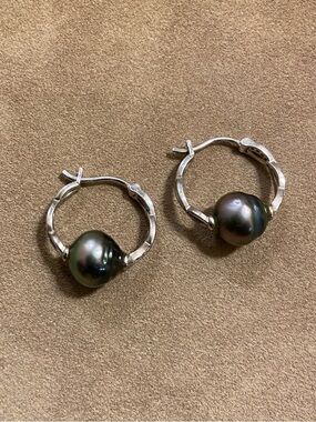 Elegant Black Pearl Hoop Earrings